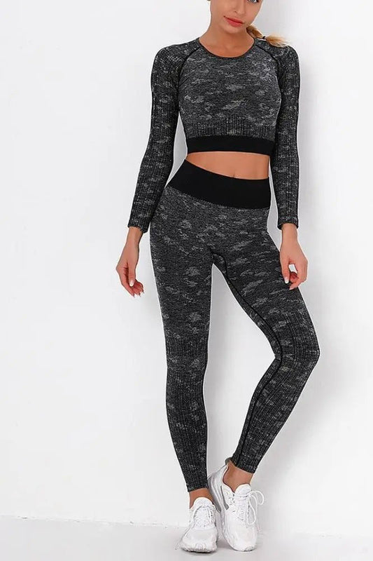 Women's Two Piece Camo Print Crop Top And Stretchy Leggings Set