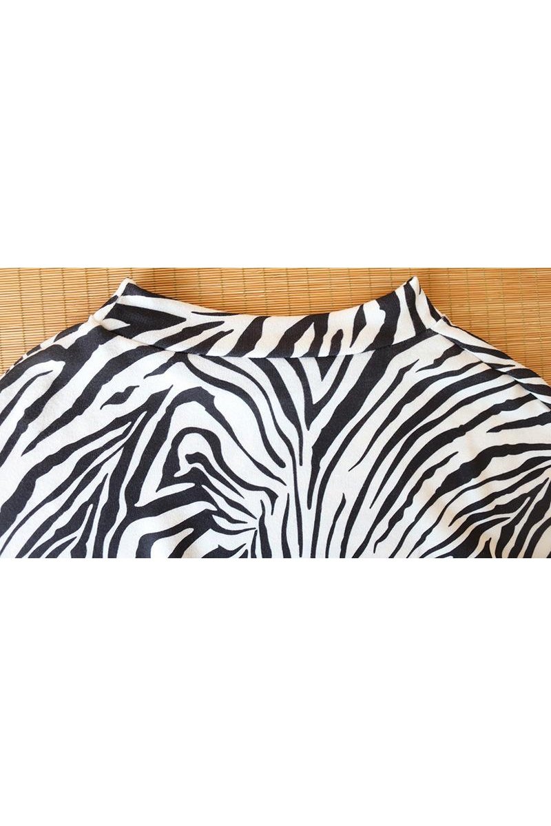 Zebra Pattern Long Sleeve Round Neck Sweatshirt